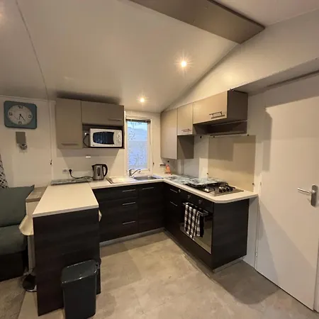 بيت للعطل Varea Mobil'home *